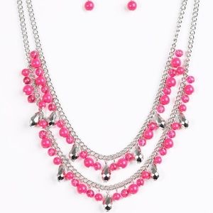 5 for $25! Paparazzi pink necklace
